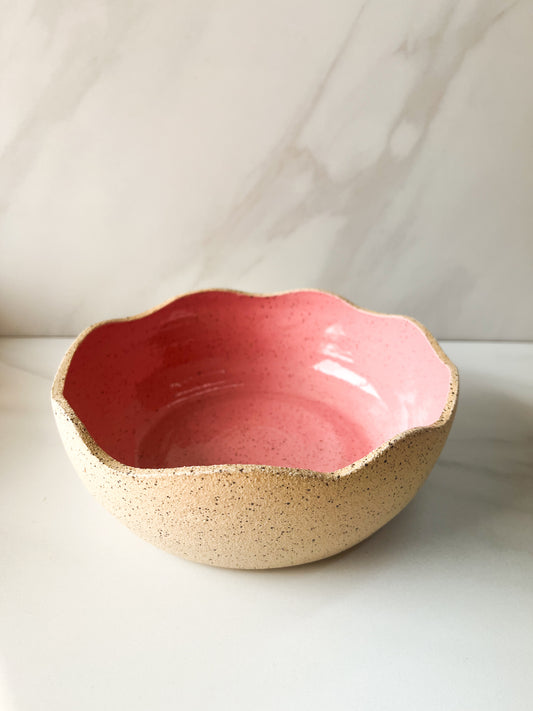 Wavy bowl